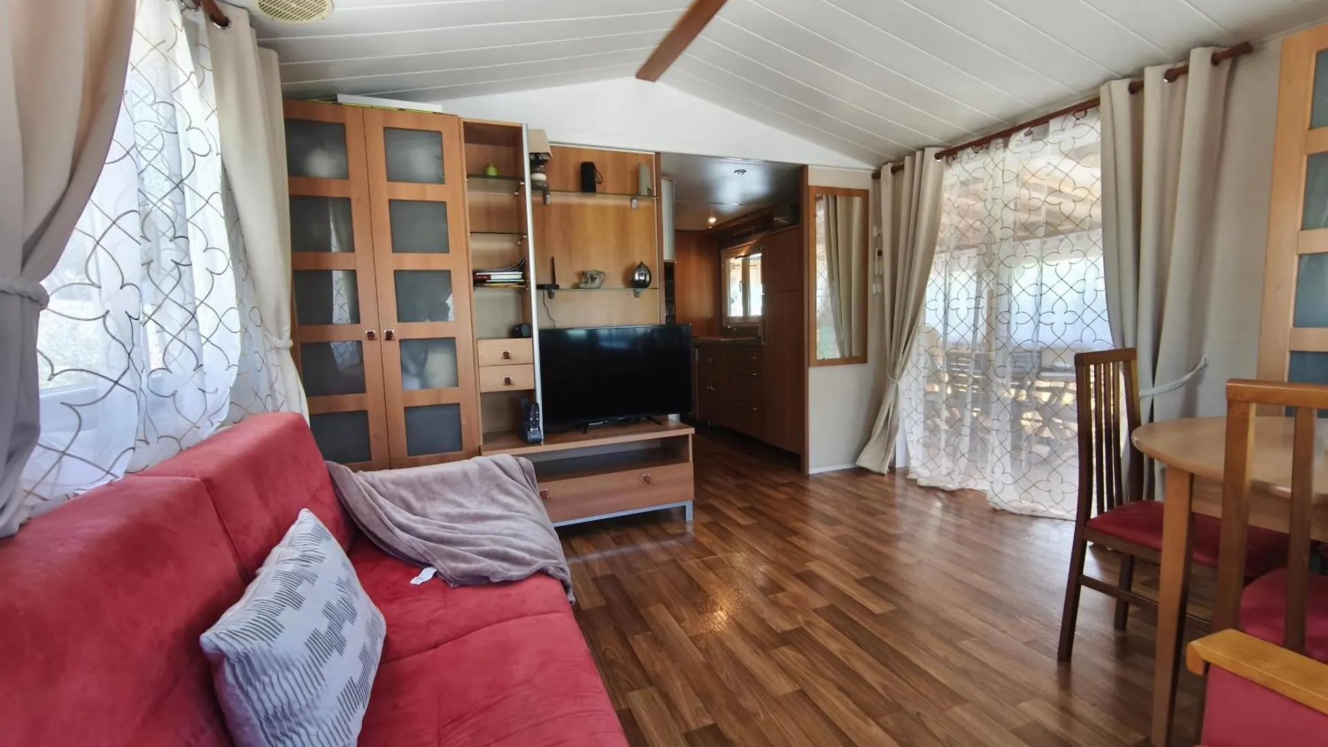 Oasis Louisitanienne Apartment Hyeres